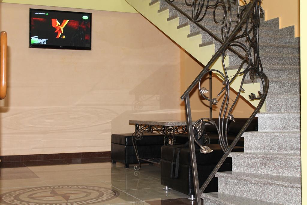 Princ Plaza Hotel Jerevan Pokoj fotografie