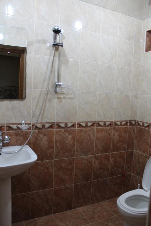 Princ Plaza Hotel Jerevan Pokoj fotografie