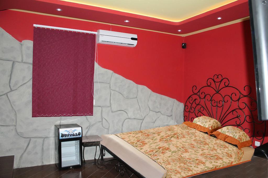 Princ Plaza Hotel Jerevan Pokoj fotografie