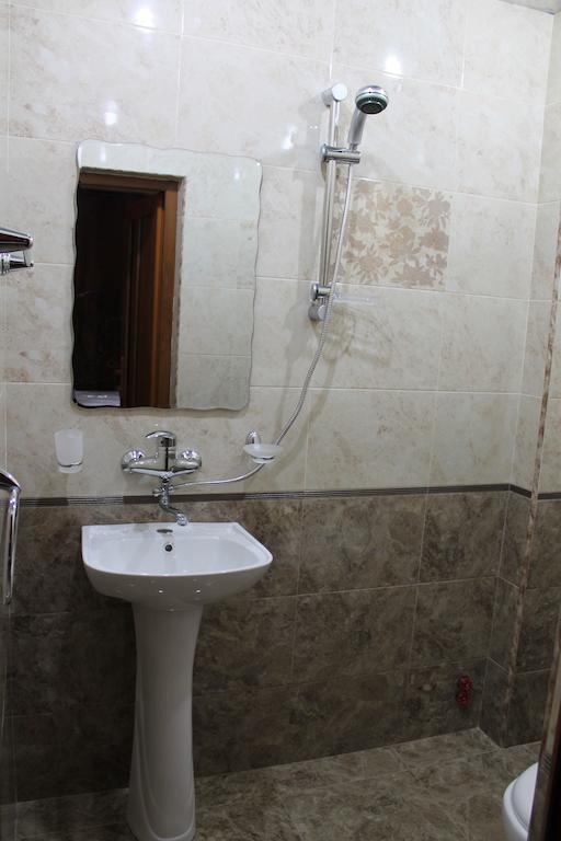 Princ Plaza Hotel Jerevan Pokoj fotografie